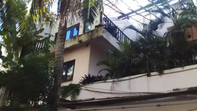 También acusa a la Fiscalía Anticorrupción; señala a ambos de malas prácticas, abusos y tráfico de influencias