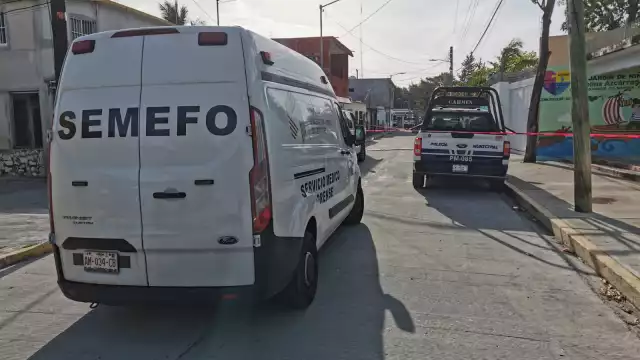 Autoridades y paramédicos entraron a la casa tras forzar la cerradur