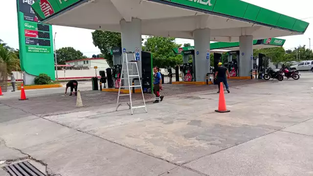Clausuran gasolineras en Quintana Roo por despachar menos gasolina