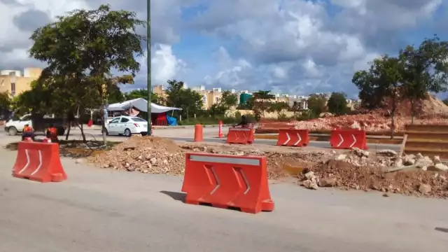 Vecinos de Villas del Sol se quejaron porque los trabajos del Tren Maya concluían a la medianoche