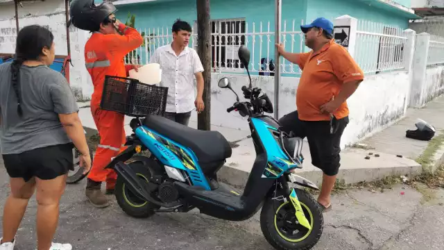 Mujer de la tercera edad fue arrollada por una motoneta cuando cruzaba la calle.