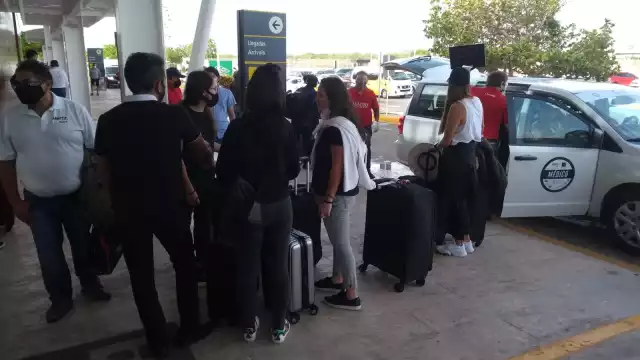 En el vuelo de Aeroméxico se registró más de la mitad de los asientos ocupados por personal del Rally Maya