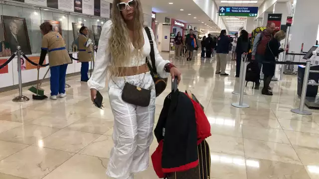 Niurka Marcos fue recién operada de la muela, por lo que tiene la cara hinchada