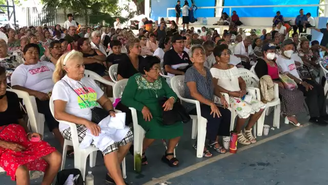 Los pobladores ven como un acierto este apoyo porque gran parte de ellos carecen de ingresos y no tienen esperanzas de que los contraten a su edad