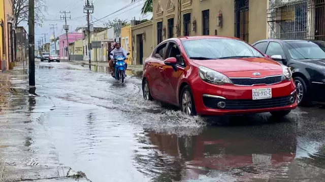 Se aproximan fuertes lluvias a la Península de Yucatán