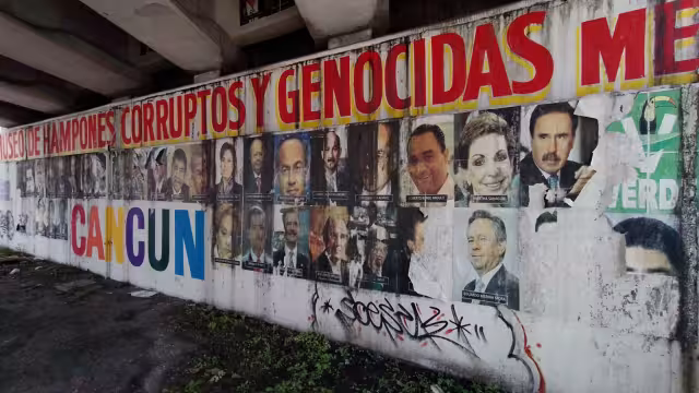 En el mural aparecen políticos como Roberto Borge Angulo, exgobernador de Quintana Roo y Marta Sahagún de Fox