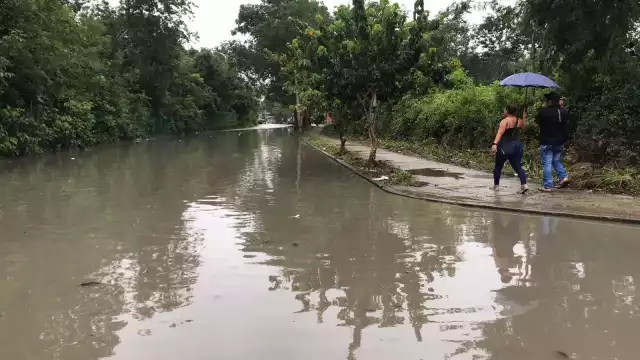 El Frente Frío Núm. 19 se extienda con características de estacionario sobre el Mar Caribe