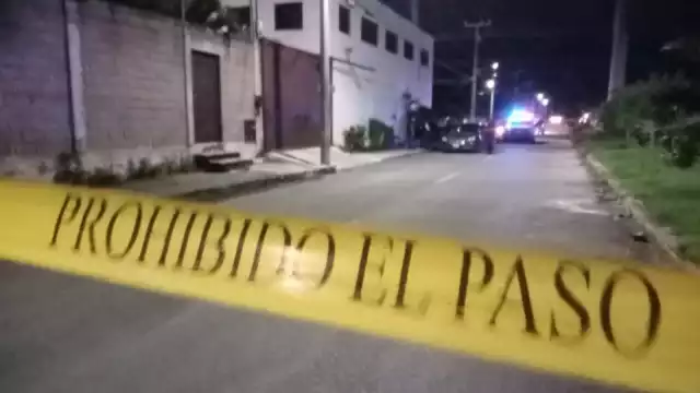 De manera preliminar, autoridades han mencionado que el detenido, al parecer está relacionado en varios robos a comercio