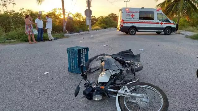 Hombre lesionado tras ser impactado por una camioneta en carretera de Ciudad del Carmen