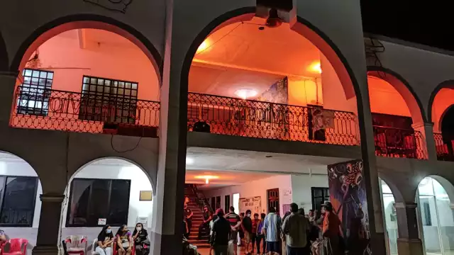 Los trabajadores dijeron que se van a mantener en la presidencia municipal hasta que se paguen todas las quincenas atrasadas