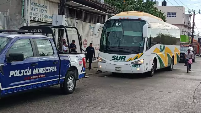 La policía del C5 recibió una alerta sobre la presencia de 25 indocumentados en la central de carga