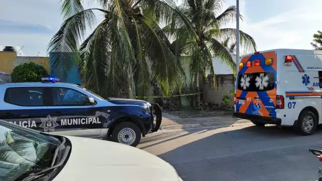 La mujer pidió ayuda a las autoridades locales al ver el cuerpo