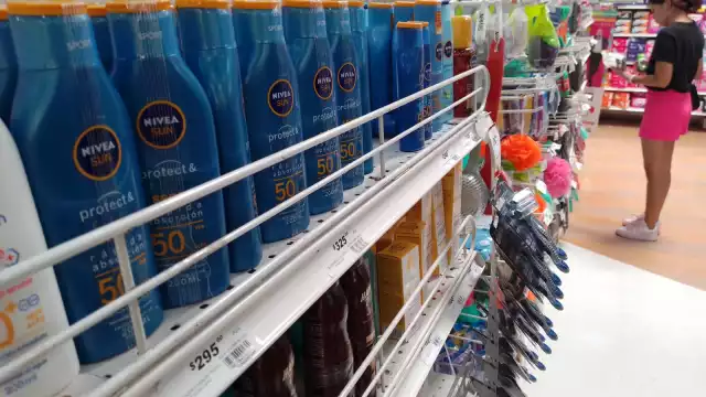 Bloqueadores solares, chanclas, toallas y gafas han tenido un incremento injustificado, tanto en el Centro como en la Zona Hotelera