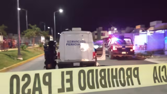 Los guardias de seguridad del mismo residencial quienes escucharon una explosión