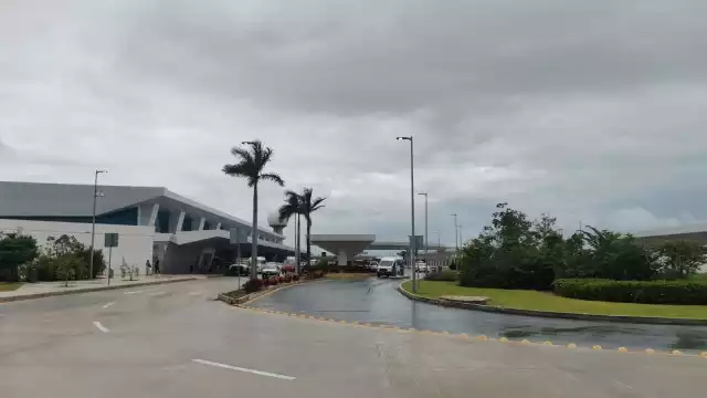 El Aeropuerto Internacional de Cancún no ha anunciado cambios en los vuelos debido a la cercanía de la Onda Tropical 1 a Quintana Roo