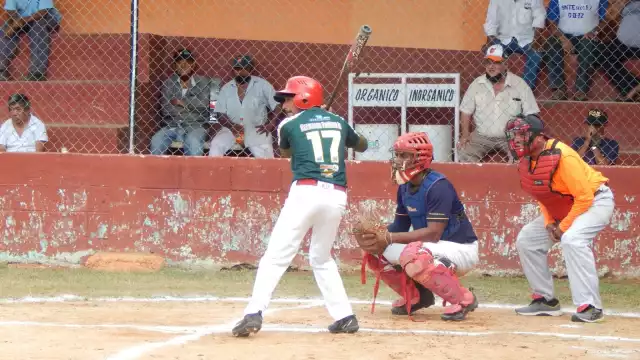 Entre las ligas locales que entrarán en un receso, por el incremento de casos de COVID, están las de futbol, beisbol y basquetbol