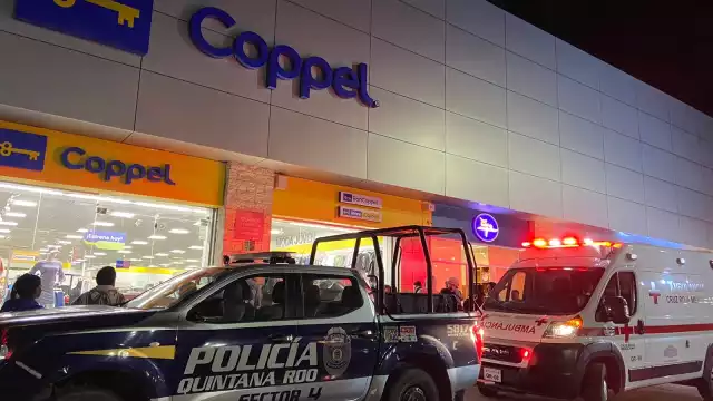 a mayoría de los clientes lograron salir de la tienda