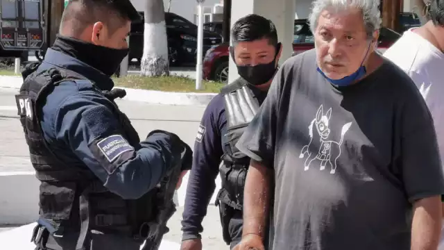 Los hechos ocurrieron cerca de las 12:00 horas, cuando don Víctor caminaba sobre la avenida Periférica Norte por calle 31 de la colonia Petroler