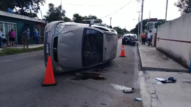 El fuerte impactó alertó a los vecinos que inmediatamente pidieron auxilio a las autoridades