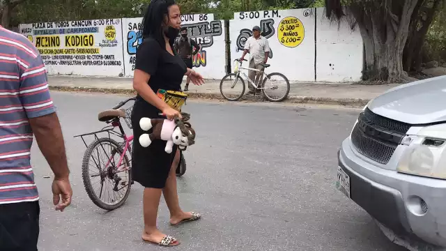 El conductor de la camioneta decidió hacerse cargo de la atención médica, por lo que las llevó a un nosocomio
