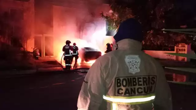 El incendio fue atendido por el cuerpo de Bomberos de Quintana Roo
