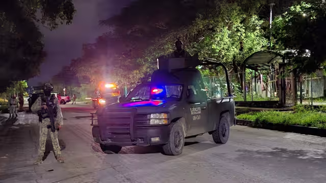 Un vehículo con paquetes de estupefacientes fue localizado por las autoridades federales en el fraccionamiento Los Héroes