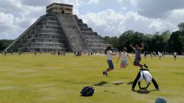 Varios perros 'cuidadores' de Chichén Itzá fueron rescatados
