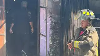 Heroico Cuerpo de Bomberos apagan dos incendios en domicilios en Cancún