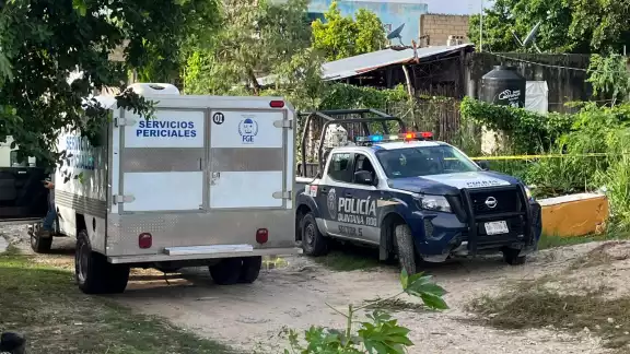 Encuentran el cuerpo de un hombre envuelto en una hamaca en Cancún Encuentran el cuerpo de un hombre envuelto en una hamaca en Cancún