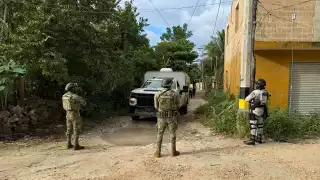 Hombre es ejecutado a balazos en la colonia Tres Reyes en Cancún