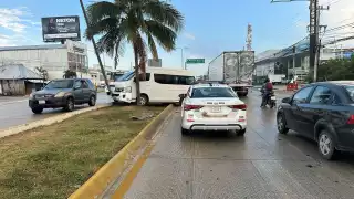 Lluvias y exceso de velocidad causan dos accidentes en Cancún