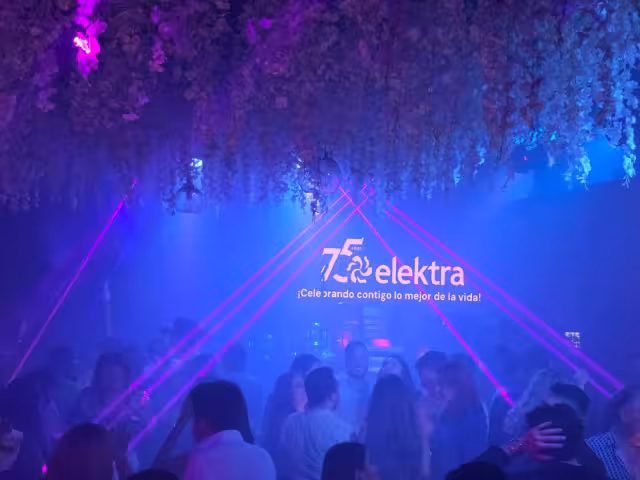 Marca mexicana de 75 años transformó evento temático en happening original con productos de alta gama y dinámicas interactivas.