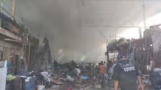 Este lugar es conocido por la compra y venta de chatarra, pet, papel, cartón entre otros materiales.