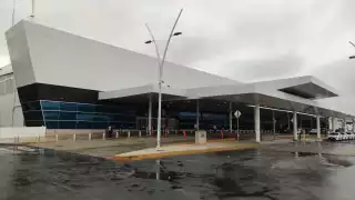 Viento del este y noreste de 15 a 30 km/h en la región con rachas de 50 a 60 km/h en costas de Campeche