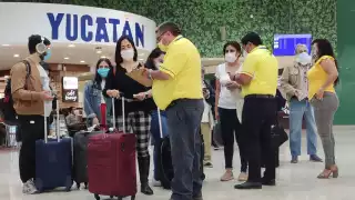 Los pasajeros tuvieron que esperar a que las fallas fueran revisadas