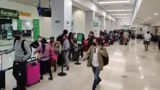 Aeroméxico aclara situación en vuelo y niega discriminación a pasajera