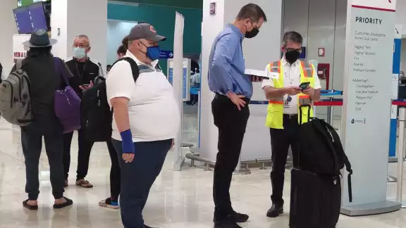 Los primeros vuelos en despegar fueron a la Ciudad de México, destino con mayor conectividad en la terminal aérea Los primeros vuelos en despegar fueron a la Ciudad de México, destino con mayor conectividad en la terminal aérea