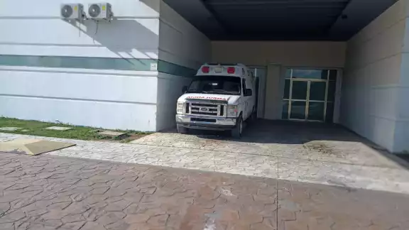 Tras ser privado de la libertad por hombres armados y levantado en un vehículo compacto golpeado, pero logró escapar Tras ser privado de la libertad por hombres armados y levantado en un vehículo compacto golpeado, pero logró escapar