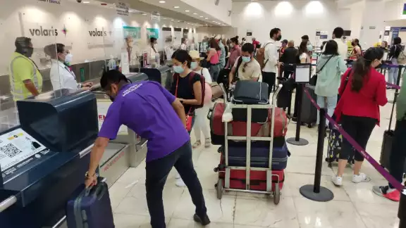 Durante los viajeros un grupo de deportistas yucatecos viajó a la Ciudad de México para participar en un torneo de futbol