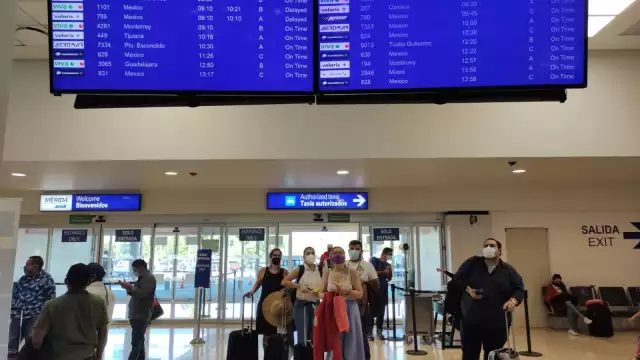 Entre los vuelos se encuentran el 1100 de Viva Aerobús y 201 de Volaris