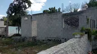 Abuelito denuncia al Alcalde priista de Calotmul por apoderarse de su terreno