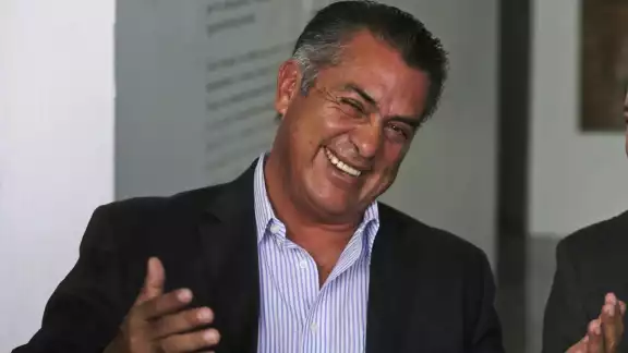 'El Bronco' fue intervenido quirúrgicamente debido a las afecciones en el intestino grueso que padece, que lo llevaron a permanecer más de un mes hospitalizado en Nuevo León