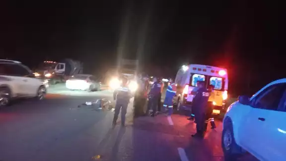 Presuntamente, el atropellado estaba bajo los efectos del alcohol; mientras que del conductor responsable no hay datos, porque huyó del lugar del accidente. Presuntamente, el atropellado estaba bajo los efectos del alcohol; mientras que del conductor responsable no hay datos, porque huyó del lugar del accidente.