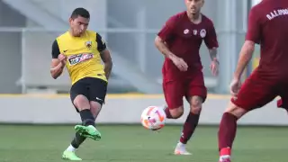 Orbelín Pineda marcó un golazo con el AEK Atenas