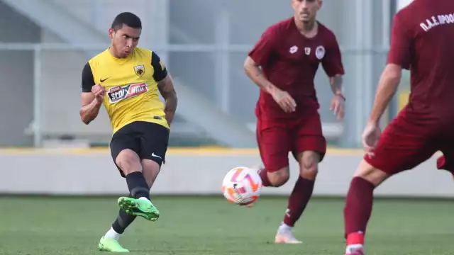 Orbelín Pineda fue quien anotó dos goles en el partido