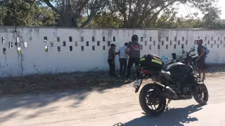 Adulto mayor resulta lesionado tras derrapar en motocicleta en Huay Pix