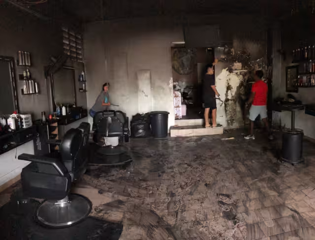 Los encargados del establecimiento indicaron que empezarán prácticamente desde cero, sólo lograron recuperar la mitad de los muebles