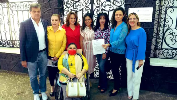 Los documentos se entregaron al representante de México de la oficina del Alto Comisionado de la ONU para los Derechos Humanos Los documentos se entregaron al representante de México de la oficina del Alto Comisionado de la ONU para los Derechos Humanos