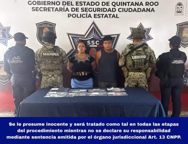 La pareja fue presentada por las autoridades que hicieron la detención.