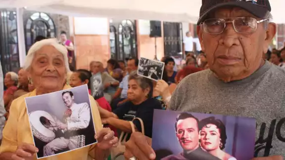 Seguidores de Pedro Infante lo recordaron a 67 años de su fallecimiento Seguidores de Pedro Infante lo recordaron a 67 años de su fallecimiento